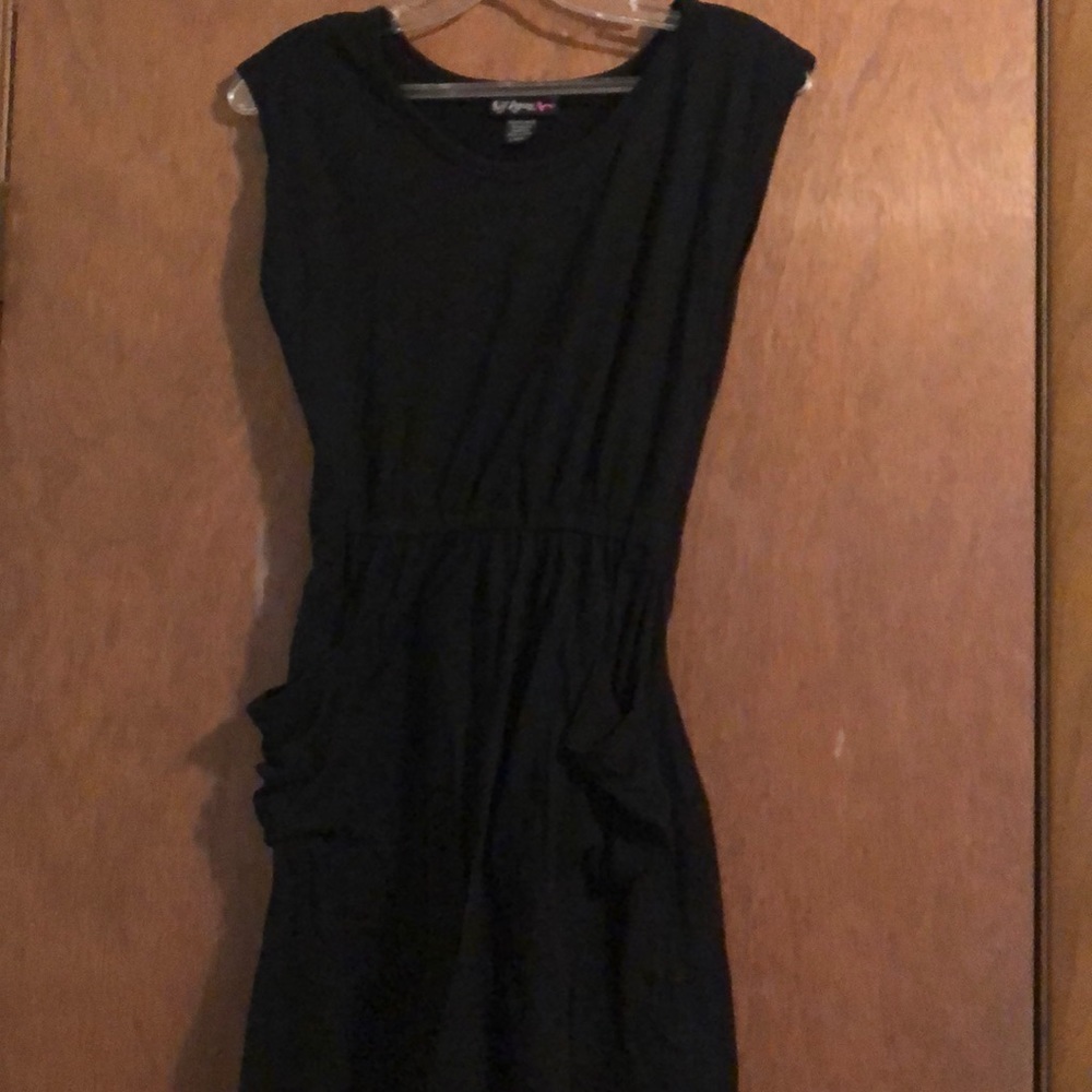 4/$15! Black dress with pockets!
